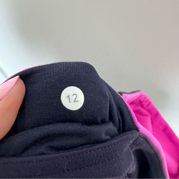 Lululemon  reversible wunderunder hot pink plum cropped leggings 12 - Picture 6 of 7